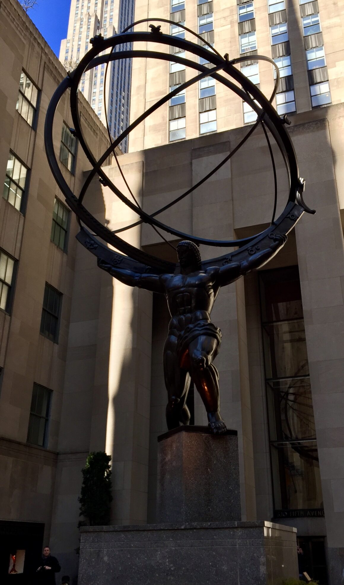 30 Rockefeller Plaza, one of the best free things to do in New York City.